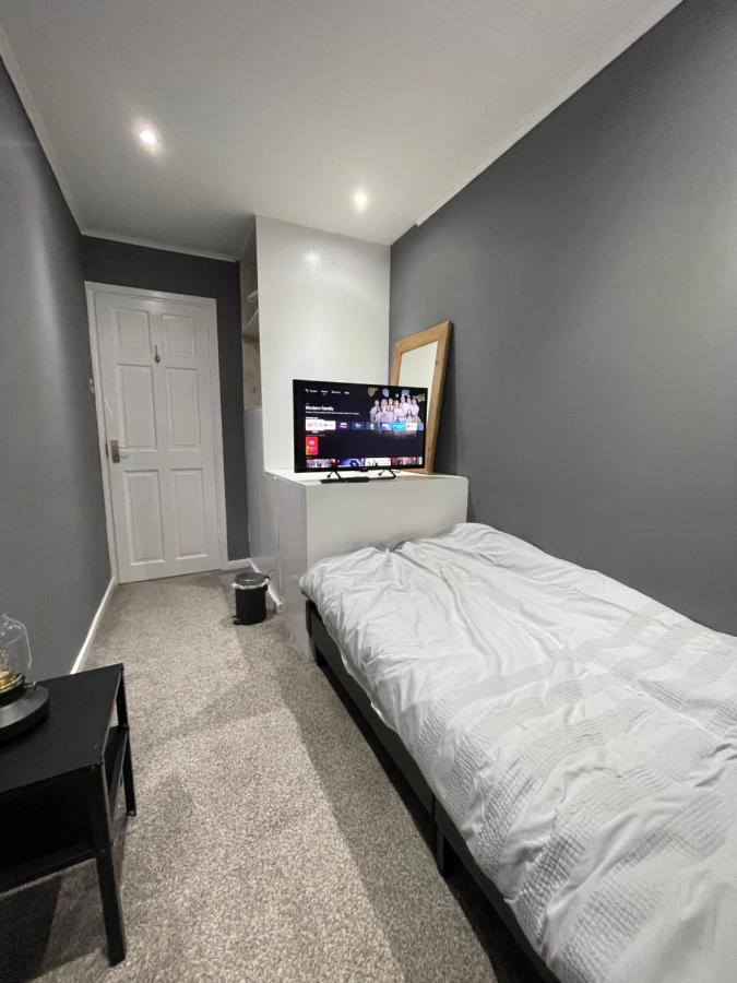 Tilbury Docks Rooms For Short Letting Ngoại thất bức ảnh